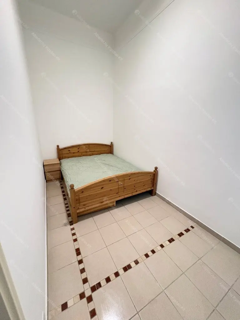 Kiadó albérlet 189000 Ft/hó áron: Budapest, VI. kerület  Nagymező utca. Mérete: 27 nm, 1 szobás | Alberlet.hu - 6667916