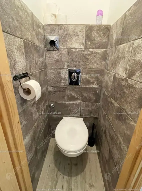 Kiadó albérlet 235000 Ft/hó áron: Budapest, VI. kerület  Nagymező utca. Mérete: 30 nm, 1 szobás | Alberlet.hu - 6638718