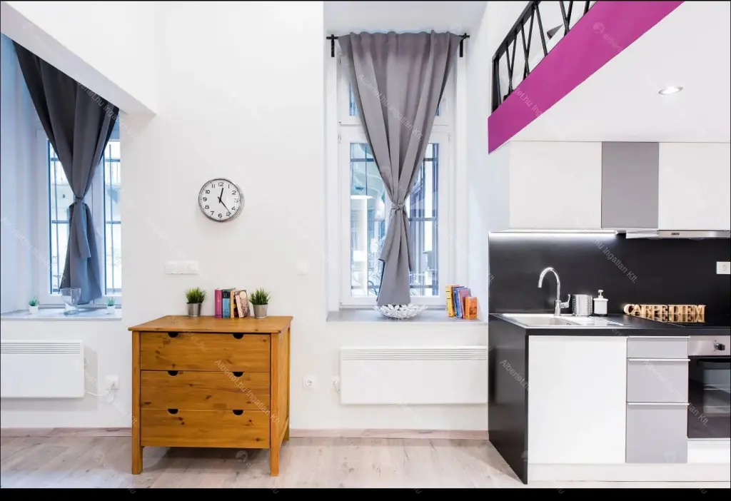 Kiadó albérlet 225000 Ft/hó áron: Budapest, VI. kerület  Nagymező utca. Mérete: 32 nm, 1 szobás | Alberlet.hu - 6706854