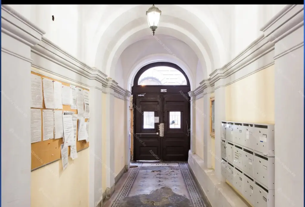 Kiadó albérlet 225000 Ft/hó áron: Budapest, VI. kerület  Nagymező utca. Mérete: 32 nm, 1 szobás | Alberlet.hu - 6706861