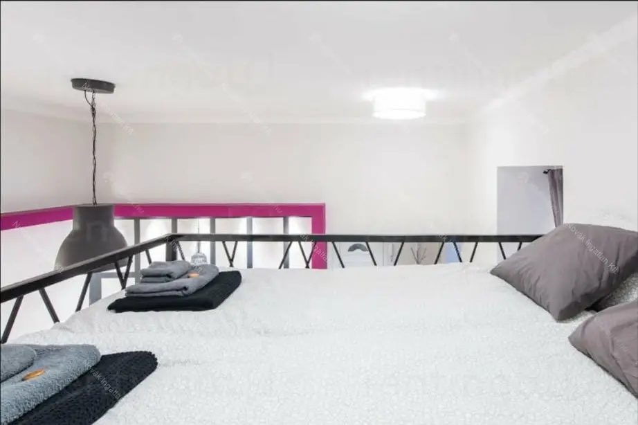 Kiadó albérlet 225000 Ft/hó áron: Budapest, VI. kerület  Nagymező utca. Mérete: 32 nm, 1 szobás | Alberlet.hu - 6707435