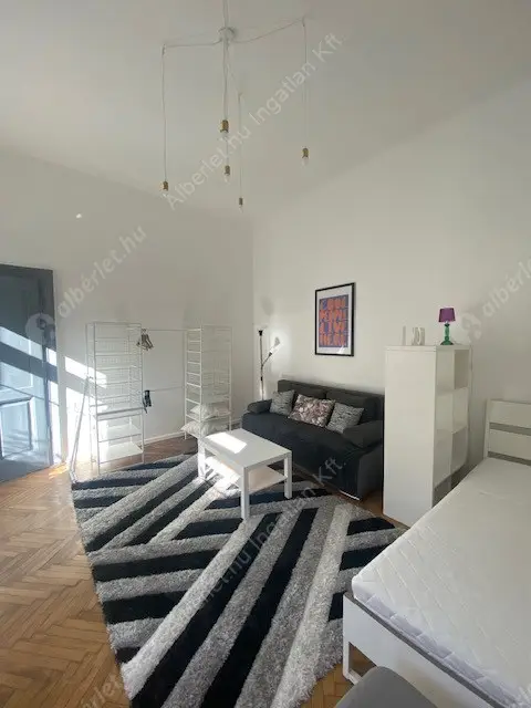 Kiadó albérlet 220000 Ft/hó áron: Budapest, VI. kerület  Nagymező utca. Mérete: 35 nm, 1 szobás | Alberlet.hu - 6577051