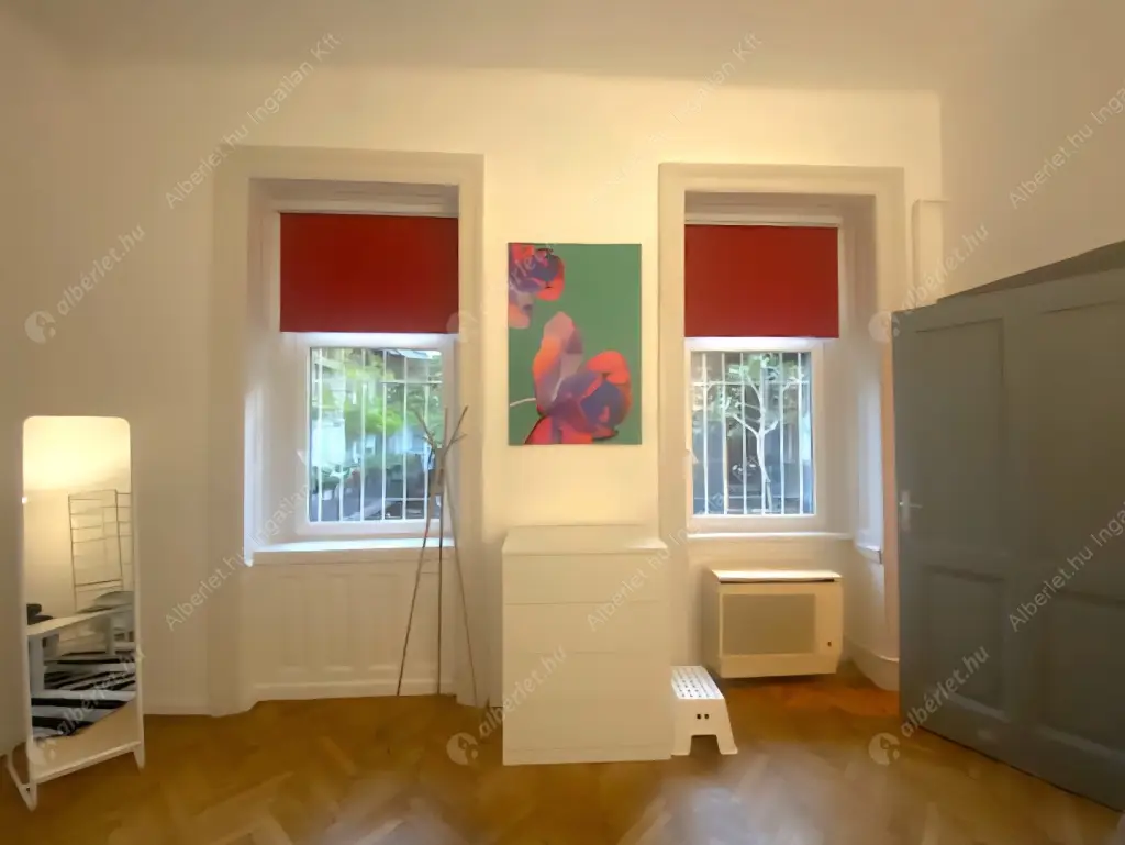 Kiadó albérlet 220000 Ft/hó áron: Budapest, VI. kerület  Nagymező utca. Mérete: 35 nm, 1 szobás | Alberlet.hu - 6577055