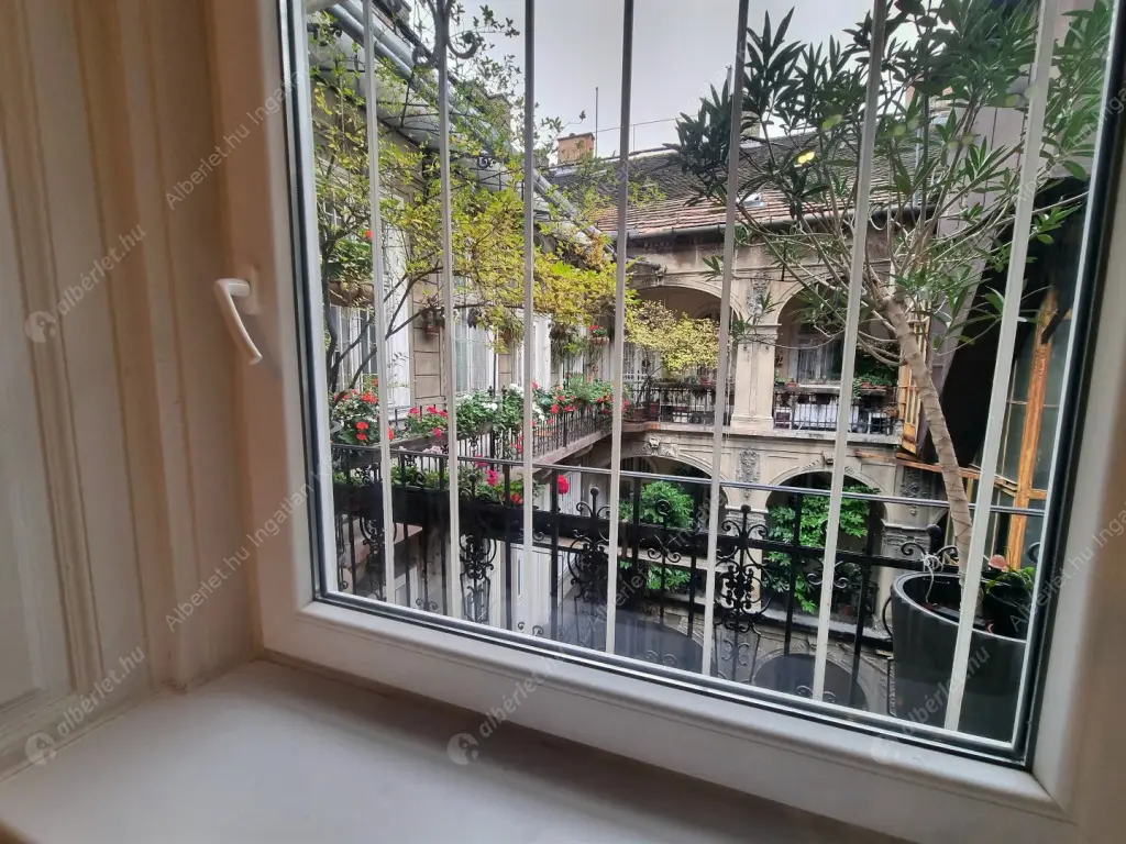 Kiadó albérlet 209000 Ft/hó áron: Budapest, VI. kerület  Nagymező utca. Mérete: 35 nm, 1 szobás | Alberlet.hu - 6581580