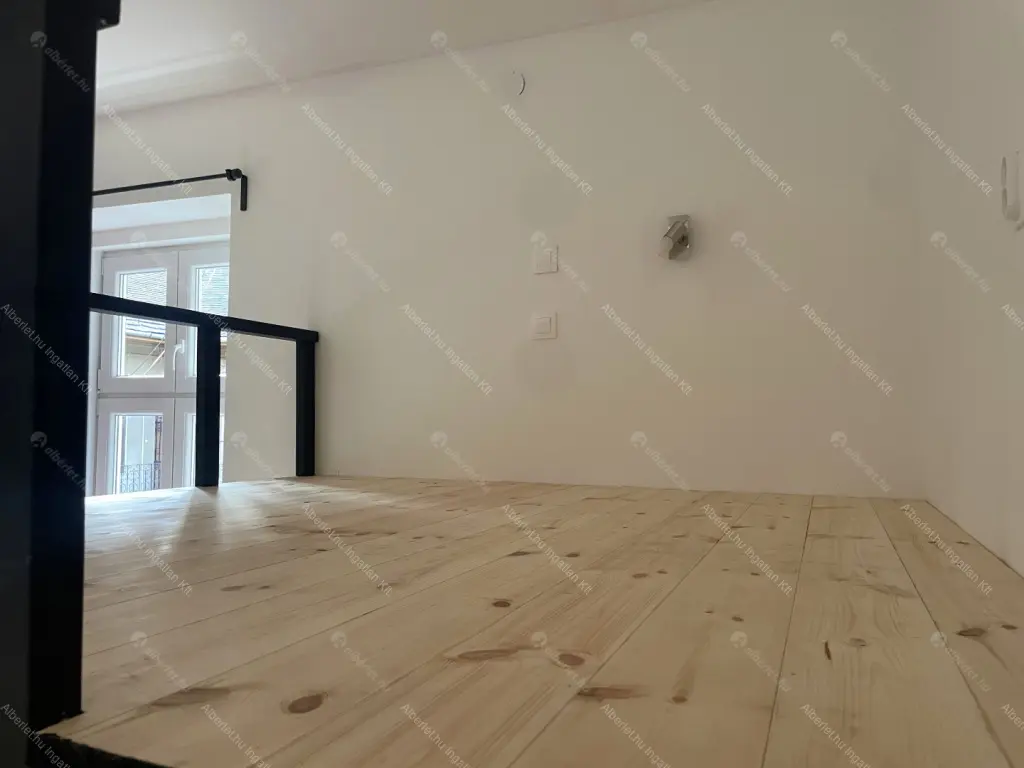 Kiadó albérlet 230000 Ft/hó áron: Budapest, VI. kerület  Nagymező utca. Mérete: 35 nm, 1 szobás | Alberlet.hu - 6659704