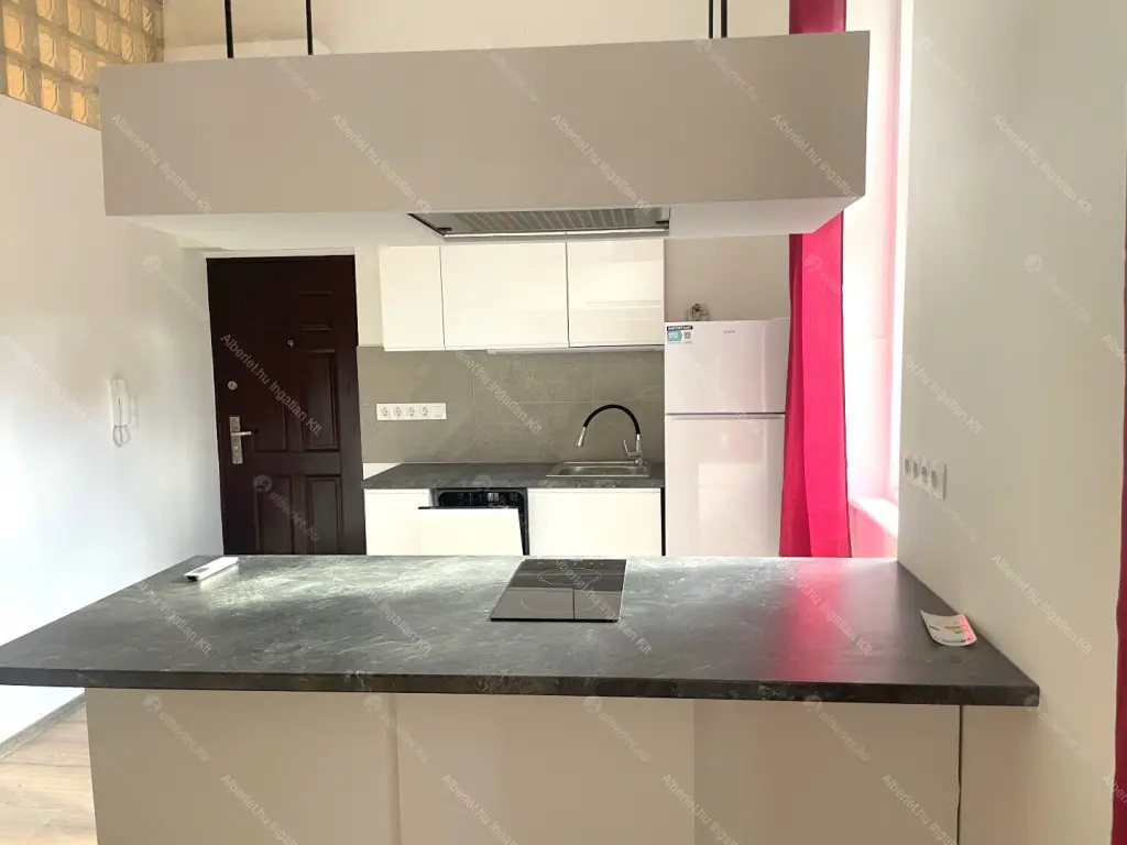 Kiadó albérlet 230000 Ft/hó áron: Budapest, VI. kerület  Nagymező utca. Mérete: 35 nm, 1 szobás | Alberlet.hu - 6659714