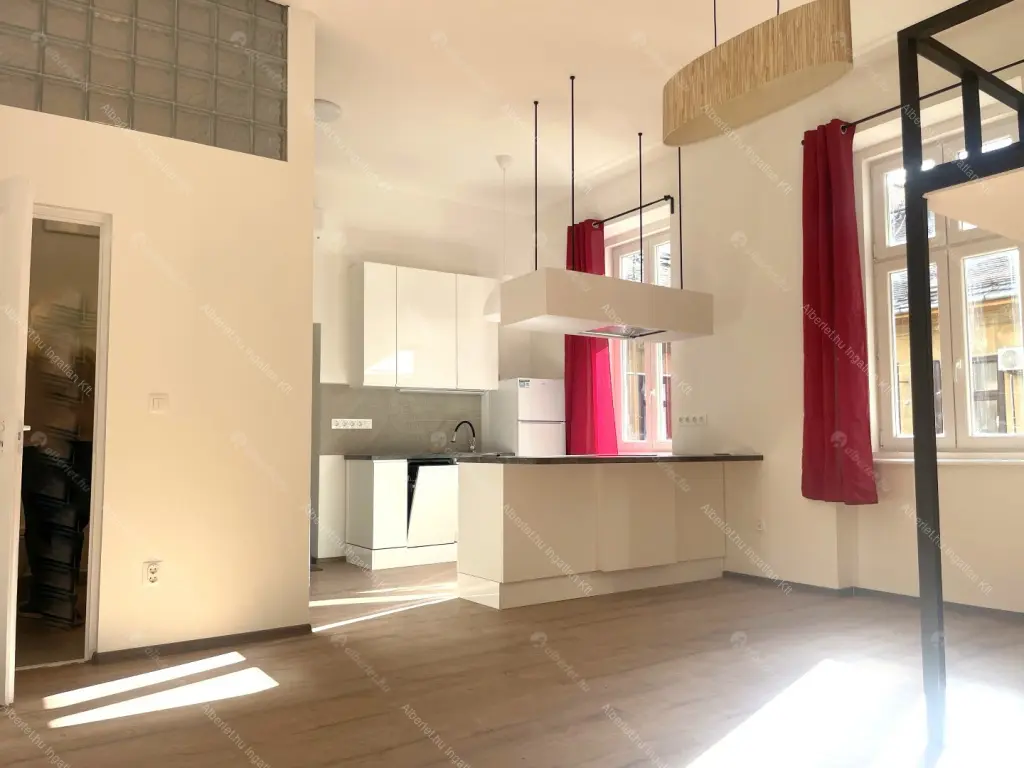 Kiadó albérlet 199000 Ft/hó áron: Budapest, VI. kerület  Nagymező utca. Mérete: 35 nm, 1 szobás | Alberlet.hu - 6661653