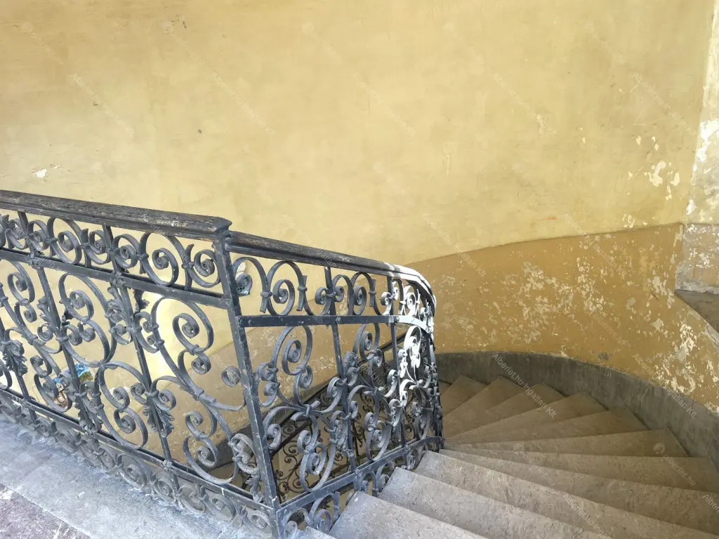 Kiadó albérlet 199000 Ft/hó áron: Budapest, VI. kerület  Nagymező utca. Mérete: 35 nm, 1 szobás | Alberlet.hu - 6661667