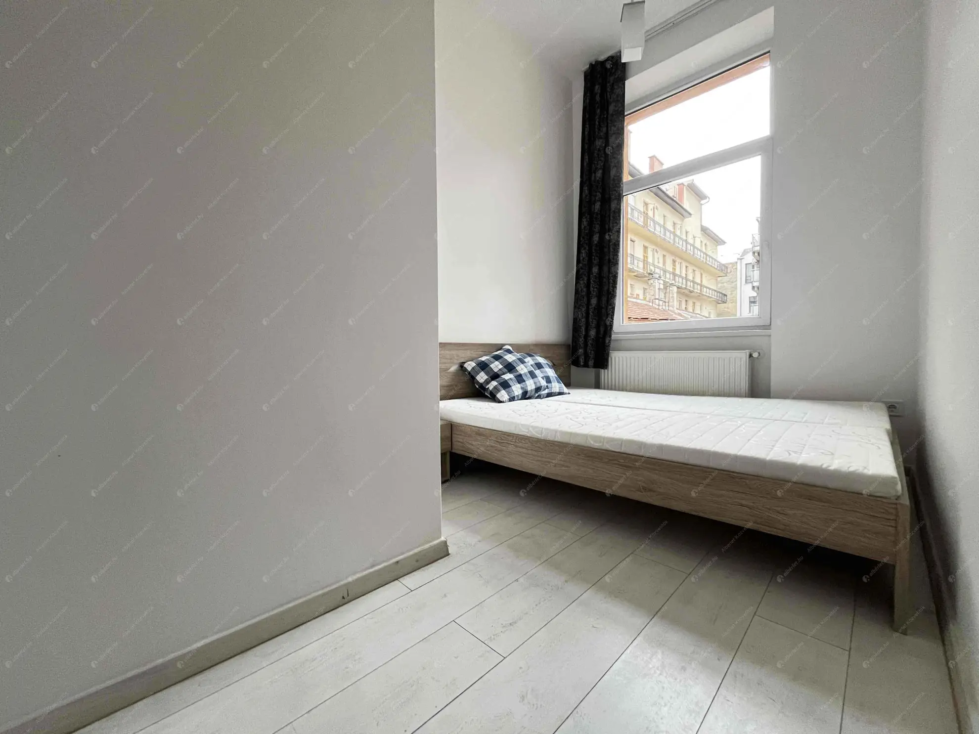 Kiadó albérlet 230000 Ft/hó áron: Budapest, VI. kerület  Nagymező utca. Mérete: 40 nm, 2 szobás | Alberlet.hu - 6609561