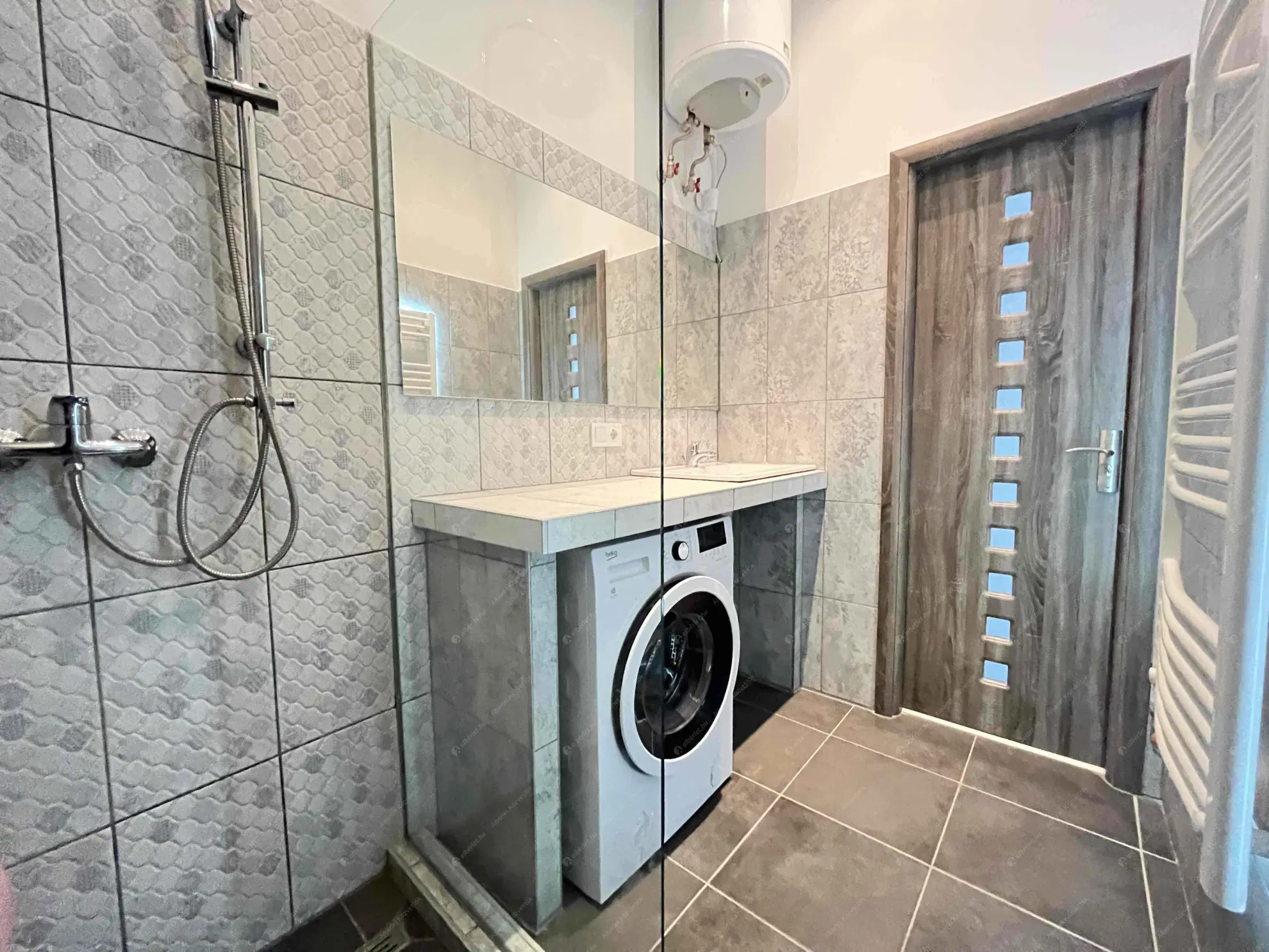 Kiadó albérlet 230000 Ft/hó áron: Budapest, VI. kerület  Nagymező utca. Mérete: 40 nm, 2 szobás | Alberlet.hu - 6609564