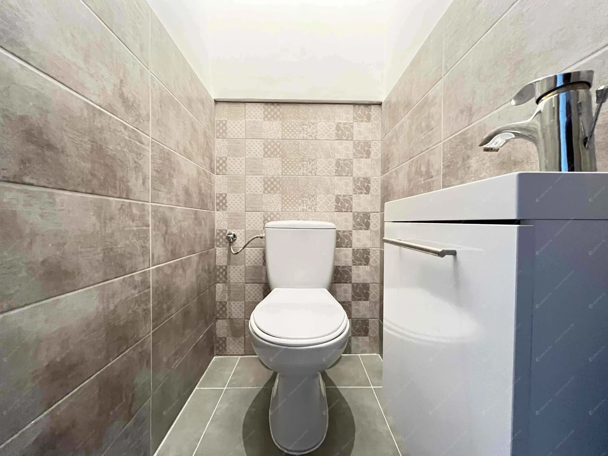 Kiadó albérlet 230000 Ft/hó áron: Budapest, VI. kerület  Nagymező utca. Mérete: 40 nm, 2 szobás | Alberlet.hu - 6609565