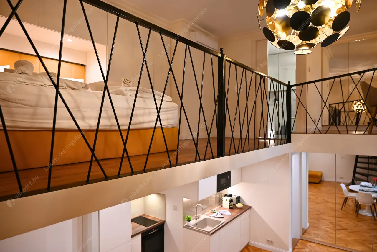 Kiadó albérlet 350000 Ft/hó áron: Budapest, VI. kerület  Nagymező utca. Mérete: 50 nm, 1 szobás | Alberlet.hu - 6638957