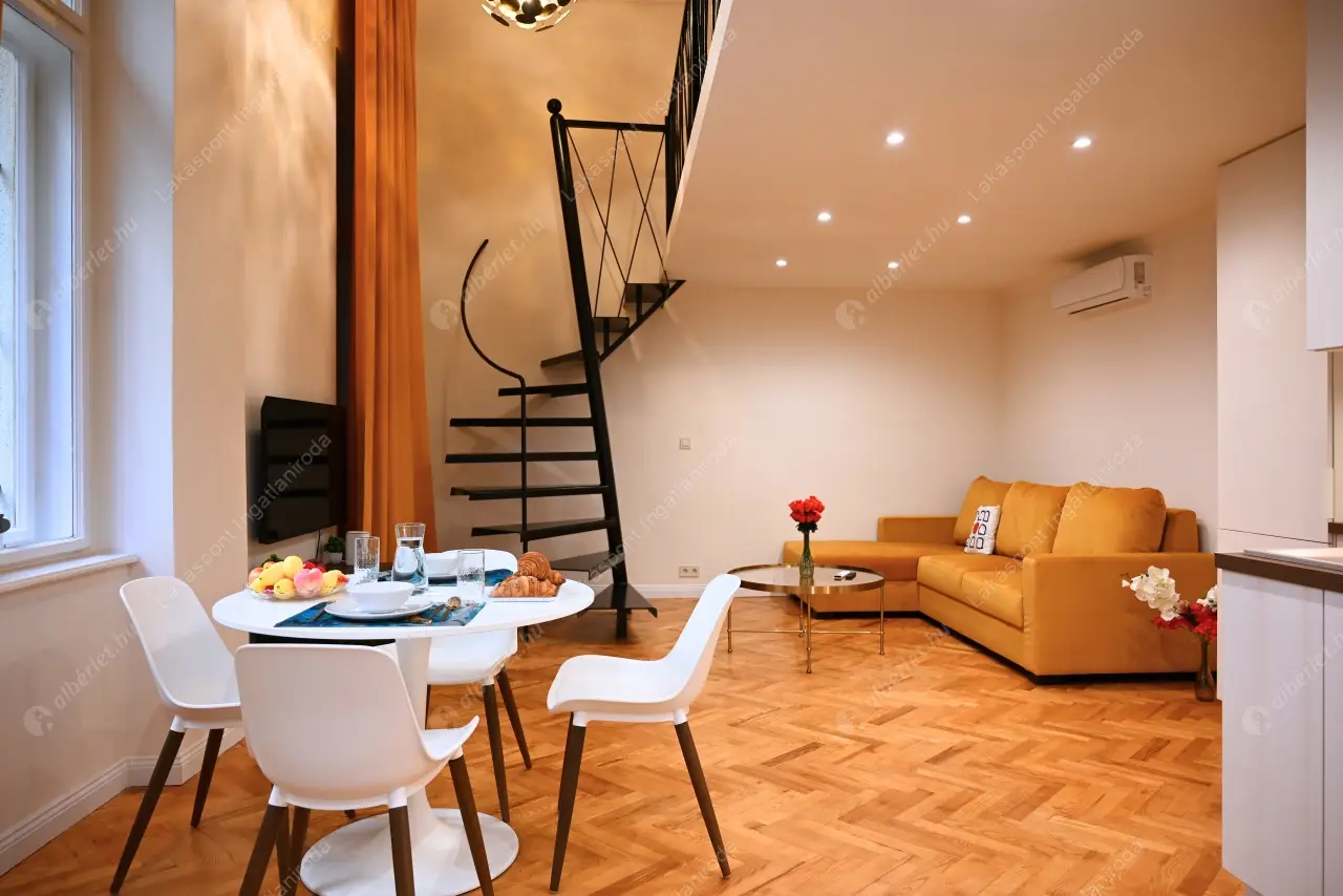 Kiadó albérlet 350000 Ft/hó áron: Budapest, VI. kerület  Nagymező utca. Mérete: 50 nm, 1 szobás | Alberlet.hu - 6638963