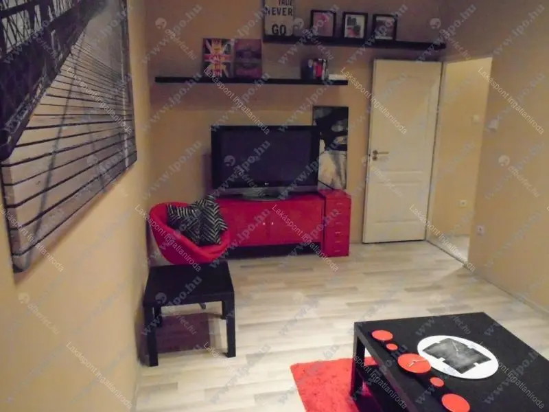 Kiadó albérlet 200000 Ft/hó áron: Budapest, VI. kerület  Nagymező utca. Mérete: 50 nm, 2 szobás | Alberlet.hu - 6640492