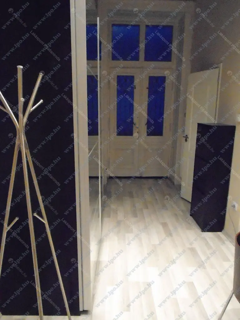 Kiadó albérlet 200000 Ft/hó áron: Budapest, VI. kerület  Nagymező utca. Mérete: 50 nm, 2 szobás | Alberlet.hu - 6640498