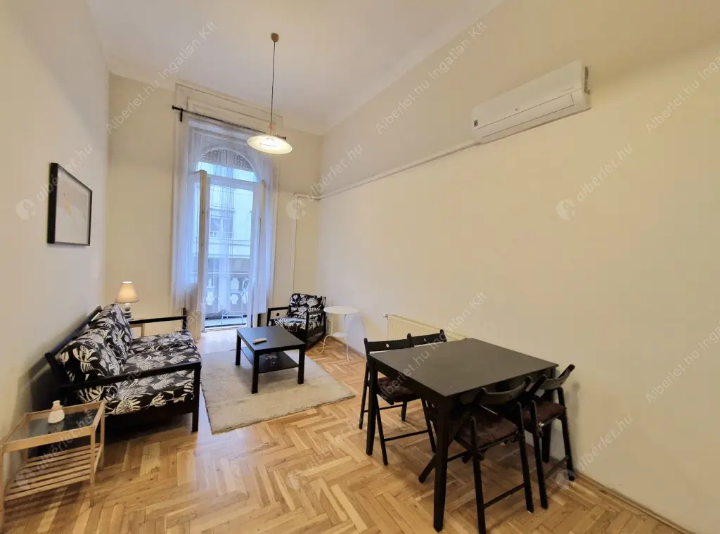 Kiadó albérlet 300000 Ft/hó áron: Budapest, VI. kerület  Nagymező utca. Mérete: 67 nm, 3 szobás | Alberlet.hu - 6604529