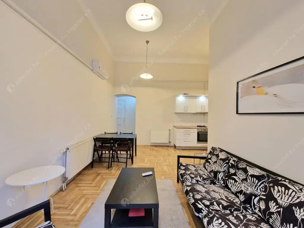 Kiadó albérlet 300000 Ft/hó áron: Budapest, VI. kerület  Nagymező utca. Mérete: 67 nm, 3 szobás | Alberlet.hu - 6604533