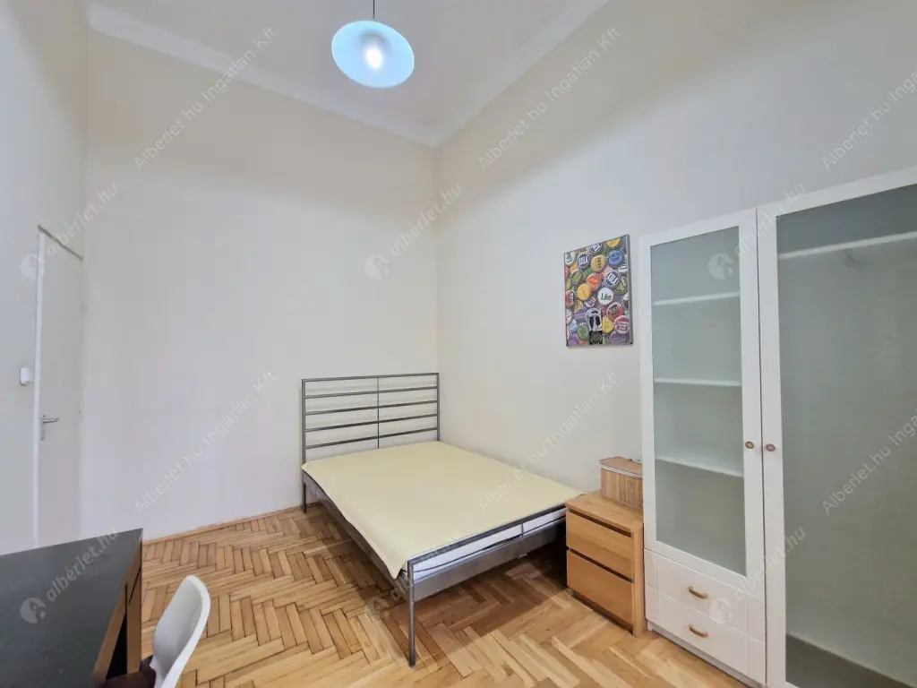 Kiadó albérlet 300000 Ft/hó áron: Budapest, VI. kerület  Nagymező utca. Mérete: 67 nm, 3 szobás | Alberlet.hu - 6604543