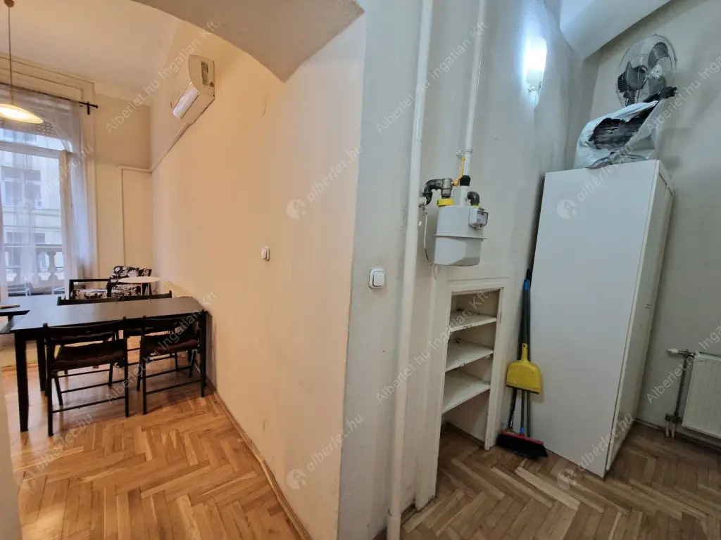 Kiadó albérlet 300000 Ft/hó áron: Budapest, VI. kerület  Nagymező utca. Mérete: 67 nm, 3 szobás | Alberlet.hu - 6604553