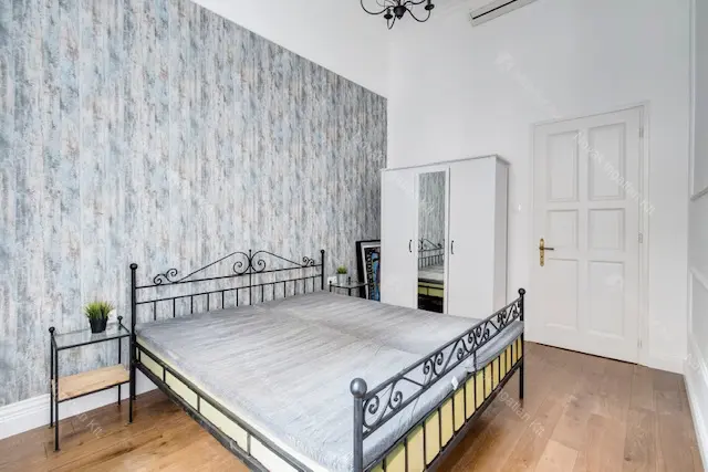 Kiadó albérlet 350000 Ft/hó áron: Budapest, VI. kerület  Nagymező utca. Mérete: 78 nm, 3 szobás | Alberlet.hu - 6693184