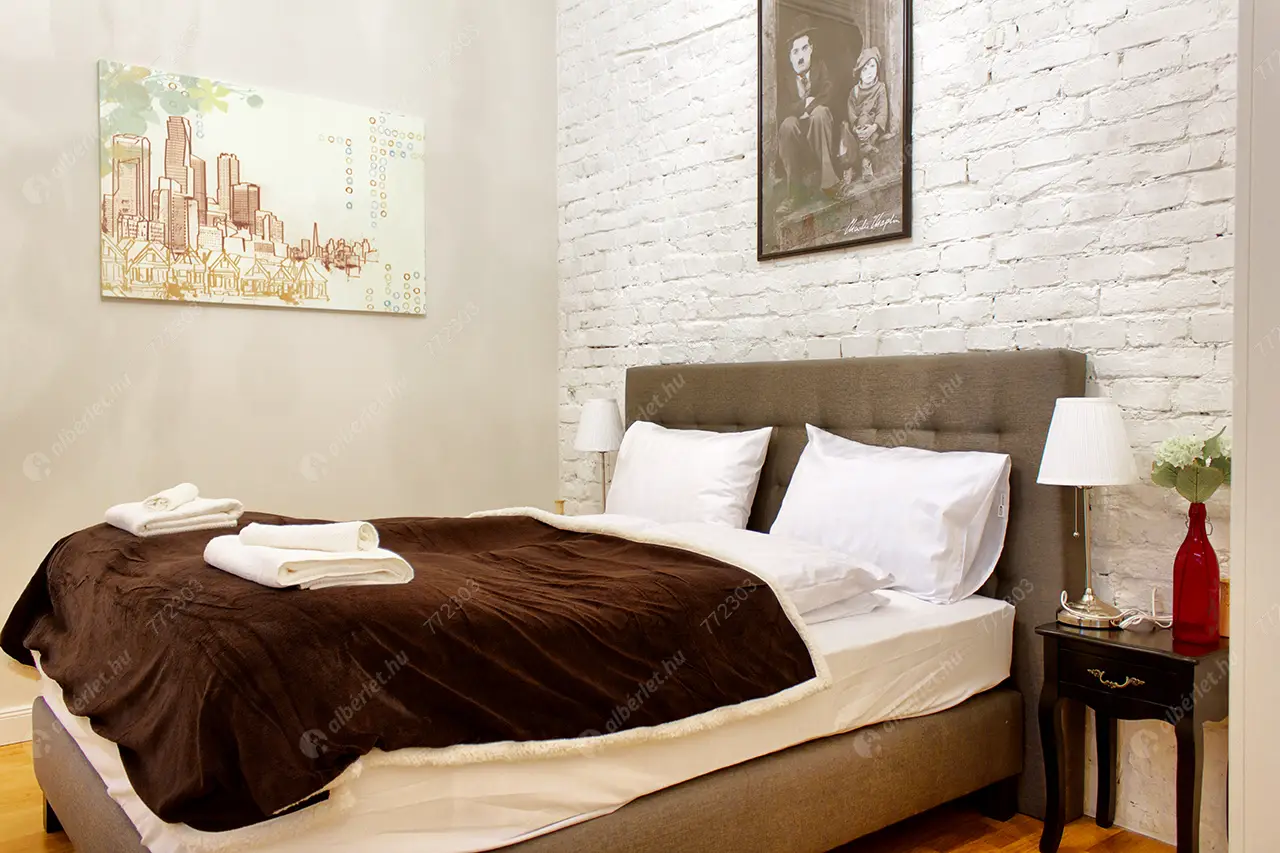 Kiadó albérlet 750000 Ft/hó áron: Budapest, VI. kerület  Nagymező utca. Mérete: 93 nm, 4 szobás | Alberlet.hu - 6607652