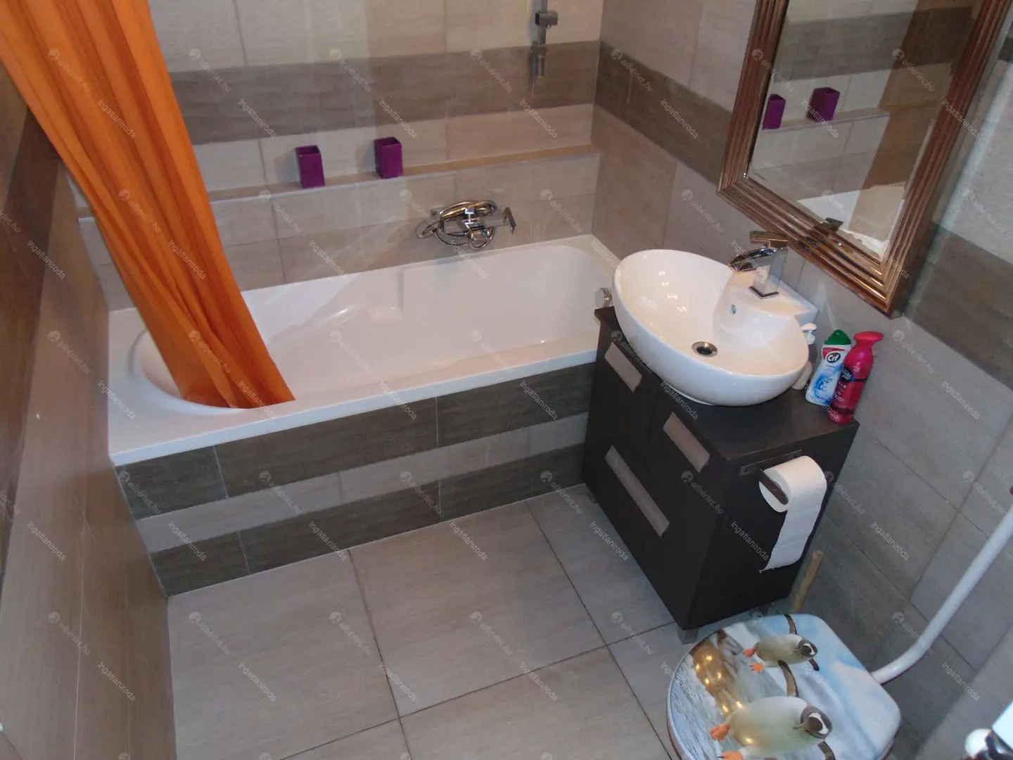 Kiadó albérlet 250000 Ft/hó áron: Budapest, VI. kerület  Nyugati tér. Mérete: 60 nm, 1 szobás | Alberlet.hu - 5670122