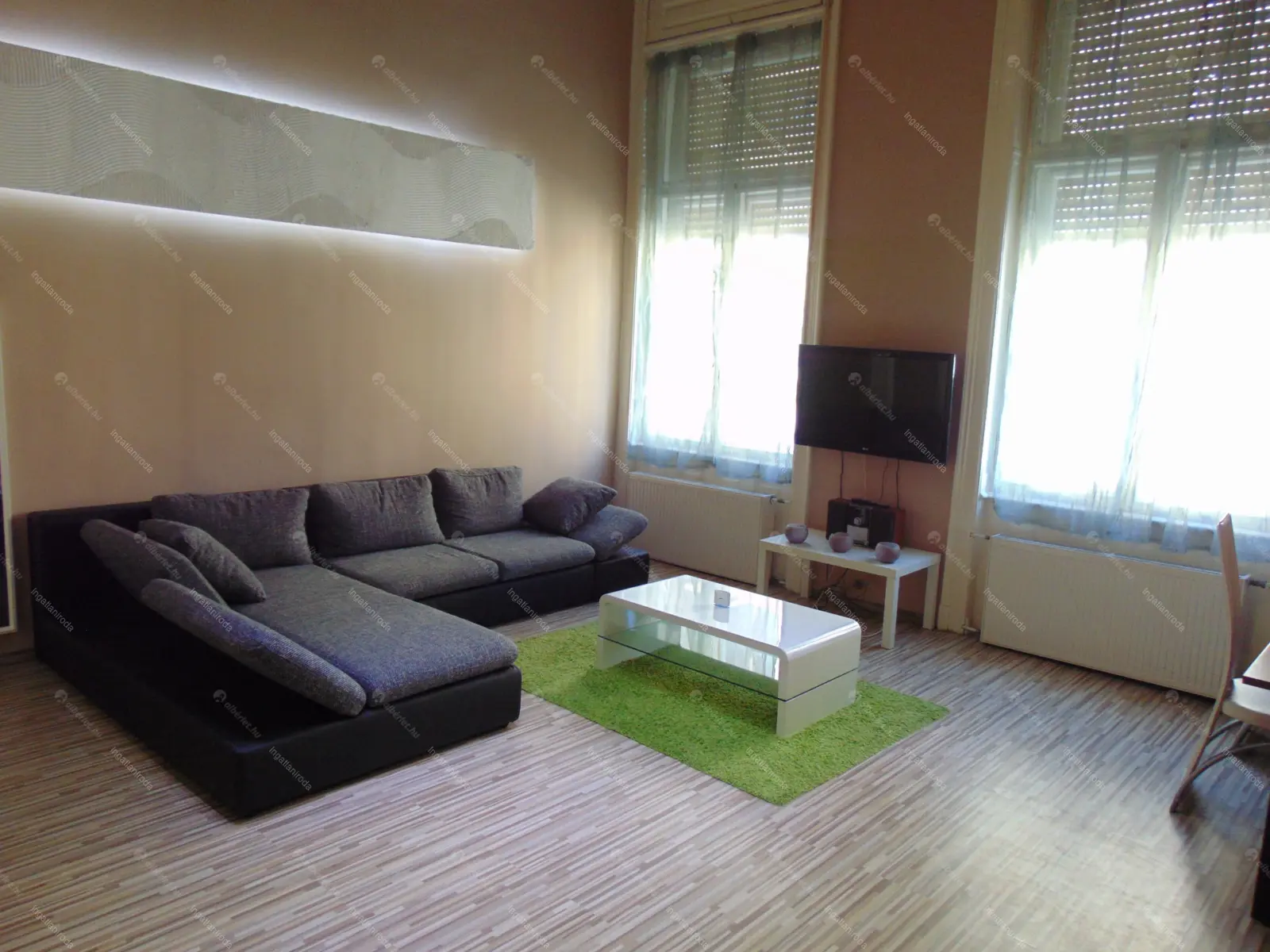 Kiadó albérlet 250000 Ft/hó áron: Budapest, VI. kerület  Nyugati tér. Mérete: 60 nm, 1 szobás | Alberlet.hu - 6236538