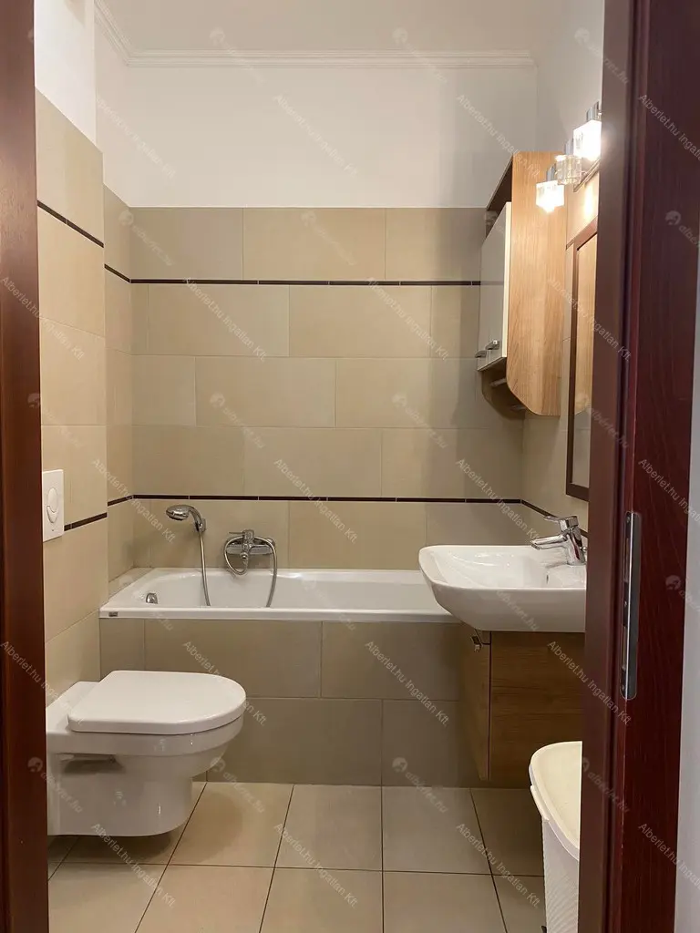 Kiadó albérlet 450000 Ft/hó áron: Budapest, VI. kerület  Ó utca. Mérete: 102 nm, 4 szobás | Alberlet.hu - 6825848