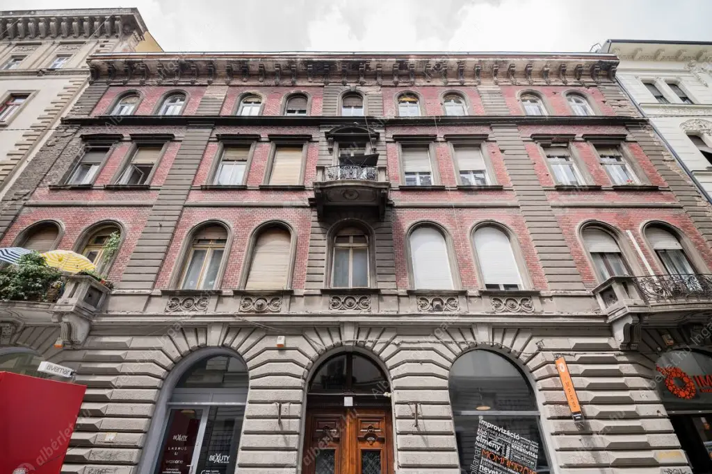 Kiadó albérlet 645000 Ft/hó áron: Budapest, VI. kerület  Ó utca. Mérete: 104 nm, 3 szobás | Alberlet.hu - 6632930