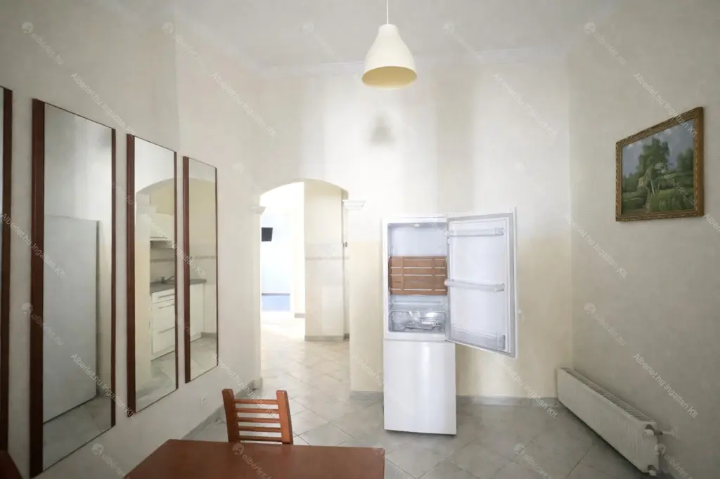 Kiadó albérlet 480000 Ft/hó áron: Budapest, VI. kerület  Ó utca. Mérete: 162 nm, 5 szobás | Alberlet.hu - 6677519