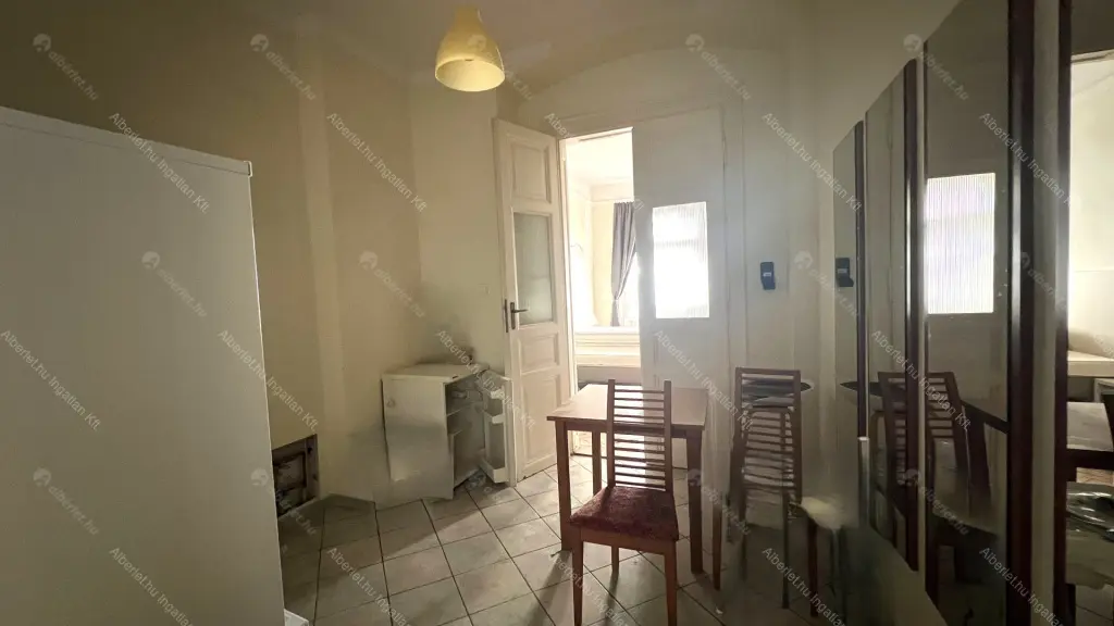 Kiadó albérlet 480000 Ft/hó áron: Budapest, VI. kerület  Ó utca. Mérete: 162 nm, 5 szobás | Alberlet.hu - 6677522