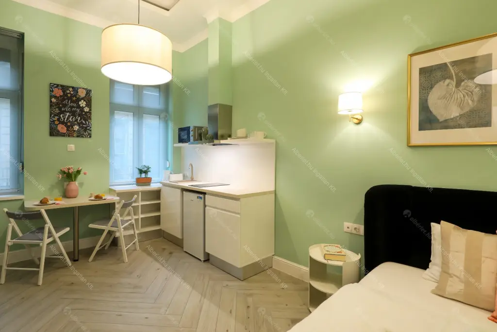 Kiadó albérlet 180000 Ft/hó áron: Budapest, VI. kerület  Ó utca. Mérete: 21 nm, 1 szobás | Alberlet.hu - 6686410