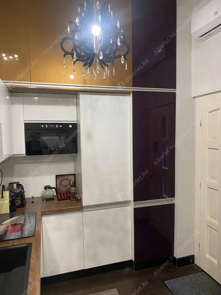 Kiadó albérlet 240000 Ft/hó áron: Budapest, VI. kerület  Ó utca. Mérete: 26 nm, 1 szobás | Alberlet.hu - 6602895