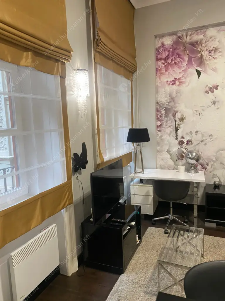 Kiadó albérlet 240000 Ft/hó áron: Budapest, VI. kerület  Ó utca. Mérete: 26 nm, 1 szobás | Alberlet.hu - 6602897