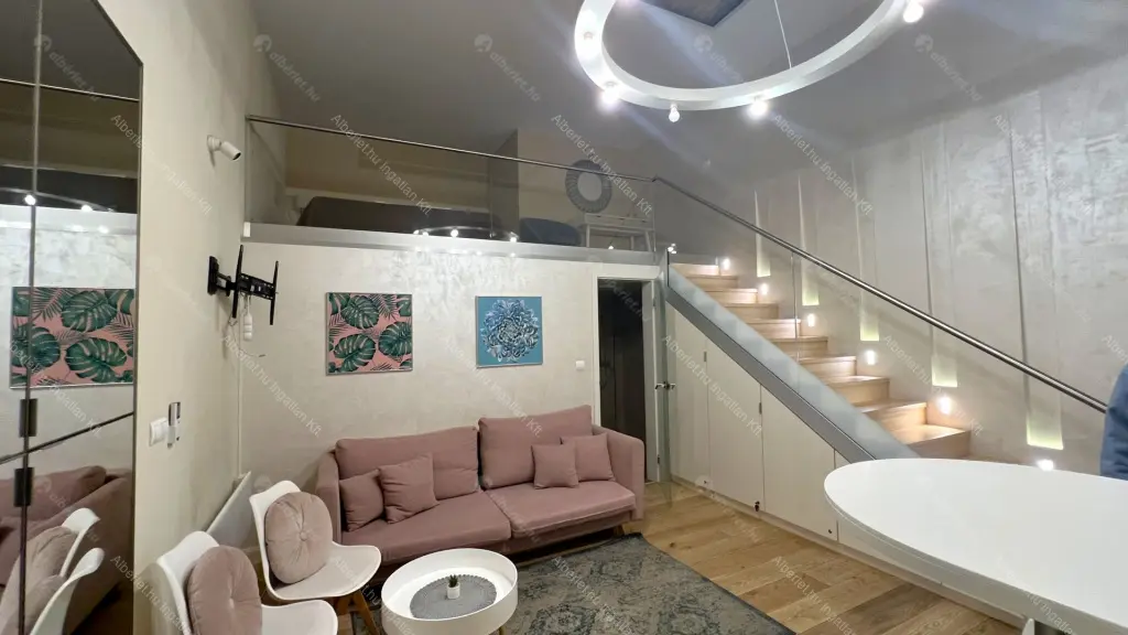 Kiadó albérlet 300000 Ft/hó áron: Budapest, VI. kerület  Ó utca. Mérete: 35 nm, 1 szobás | Alberlet.hu - 6668930