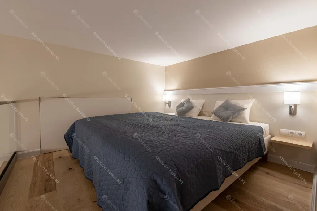 Kiadó albérlet 300000 Ft/hó áron: Budapest, VI. kerület  Ó utca. Mérete: 35 nm, 1 szobás | Alberlet.hu - 6668933