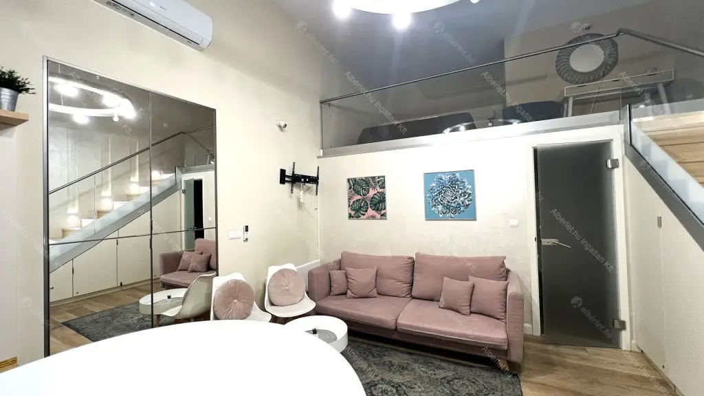 Kiadó albérlet 270000 Ft/hó áron: Budapest, VI. kerület  Ó utca. Mérete: 35 nm, 1 szobás | Alberlet.hu - 6700556