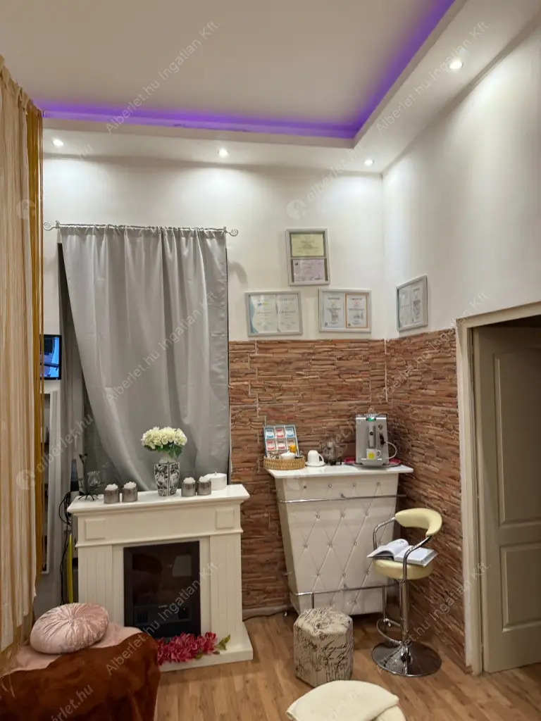 Kiadó albérlet 220000 Ft/hó áron: Budapest, VI. kerület  Ó utca. Mérete: 39 nm, 2 szobás | Alberlet.hu - 6569035