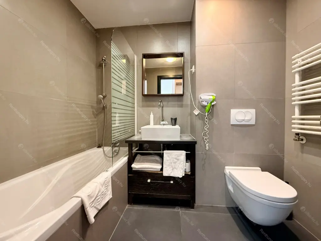 Kiadó albérlet 250000 Ft/hó áron: Budapest, VI. kerület  Ó utca. Mérete: 43 nm, 2 szobás | Alberlet.hu - 6699297