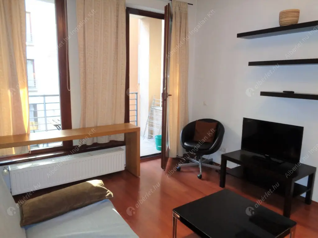 Kiadó albérlet 260000 Ft/hó áron: Budapest, VI. kerület  Ó utca. Mérete: 48 nm, 2 szobás | Alberlet.hu - 6604395