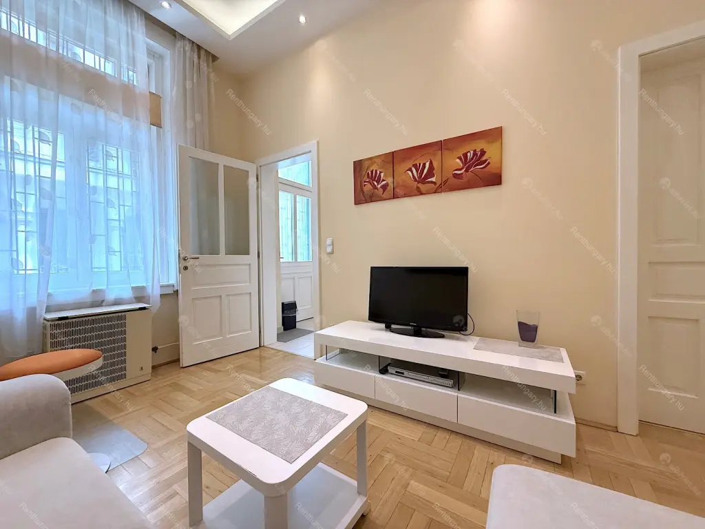 Kiadó albérlet 250000 Ft/hó áron: Budapest, VI. kerület  Ó utca. Mérete: 50 nm, 2 szobás | Alberlet.hu - 6657297