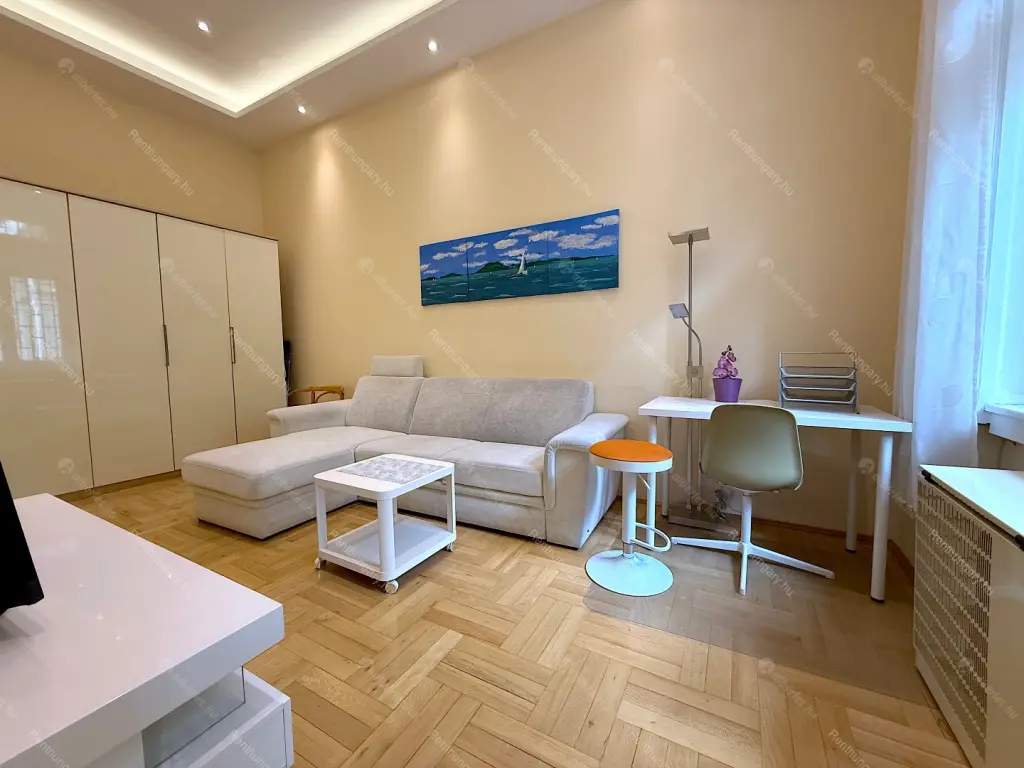 Kiadó albérlet 250000 Ft/hó áron: Budapest, VI. kerület  Ó utca. Mérete: 50 nm, 2 szobás | Alberlet.hu - 6657299