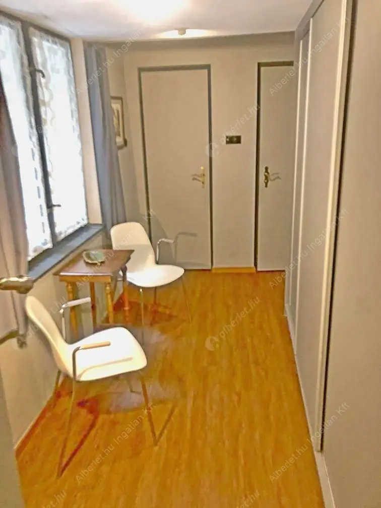 Kiadó albérlet 280000 Ft/hó áron: Budapest, VI. kerület  Ó utca. Mérete: 50 nm, 2 szobás | Alberlet.hu - 6627952