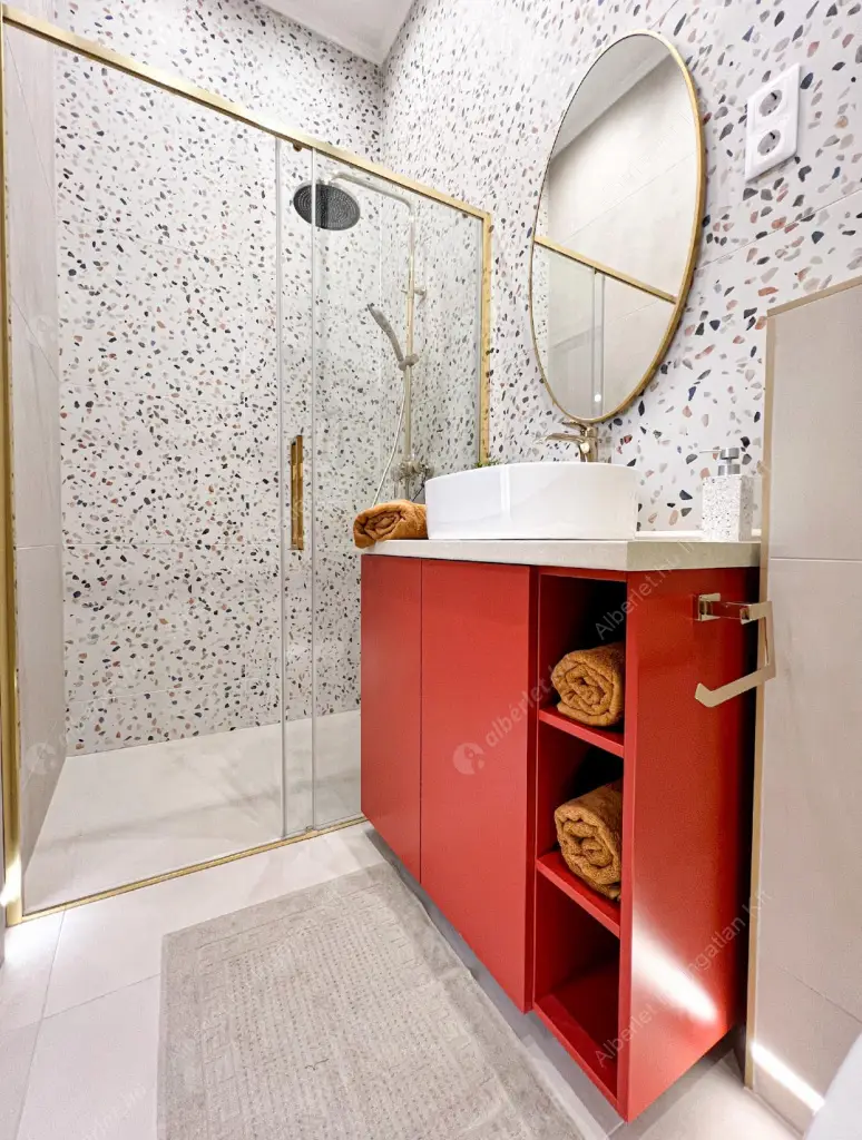 Kiadó albérlet 520000 Ft/hó áron: Budapest, VI. kerület  Ó utca. Mérete: 59 nm, 2 szobás | Alberlet.hu - 6623112