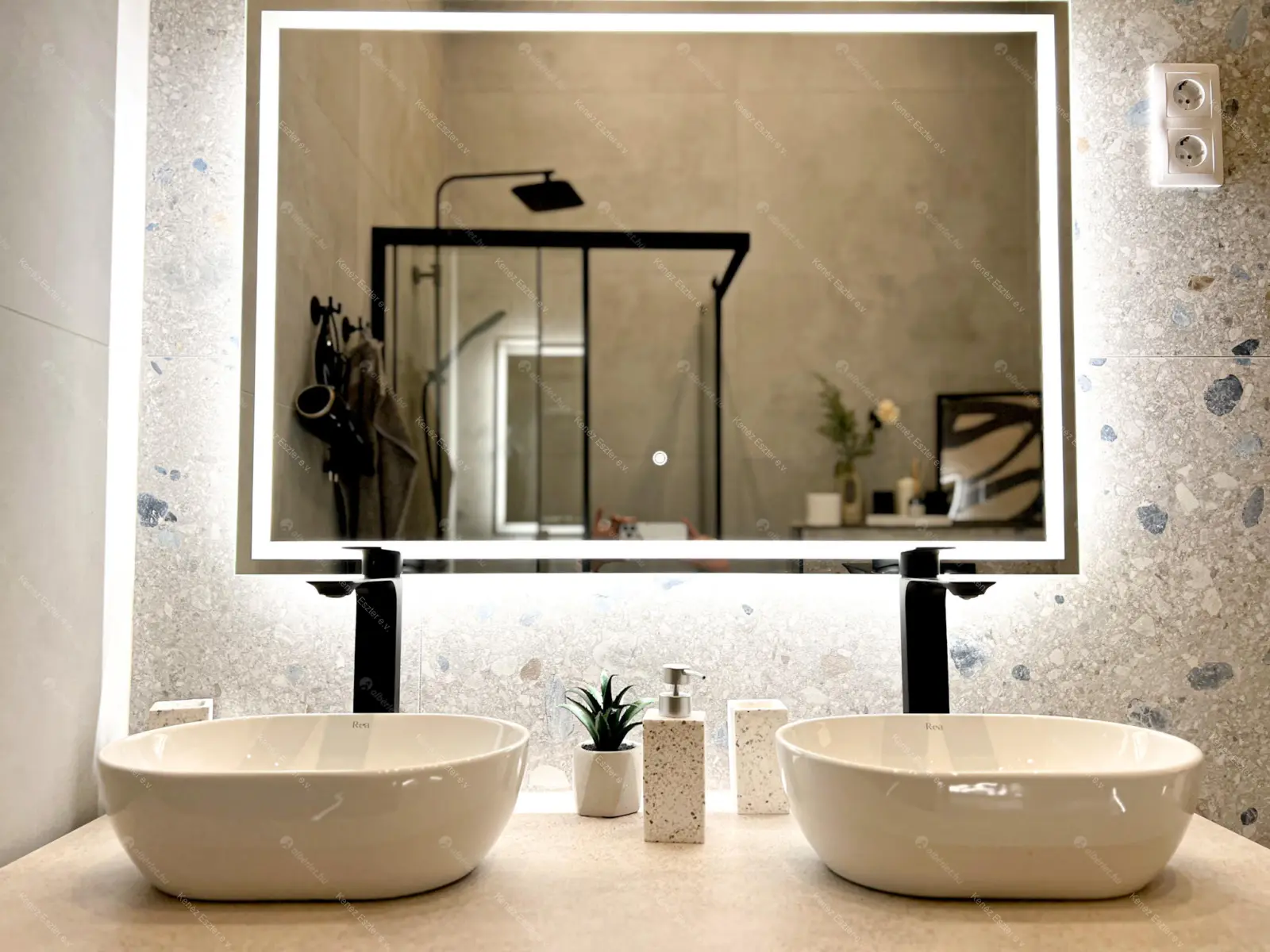 Kiadó albérlet 490000 Ft/hó áron: Budapest, VI. kerület  Ó utca. Mérete: 59 nm, 2 szobás | Alberlet.hu - 6643253