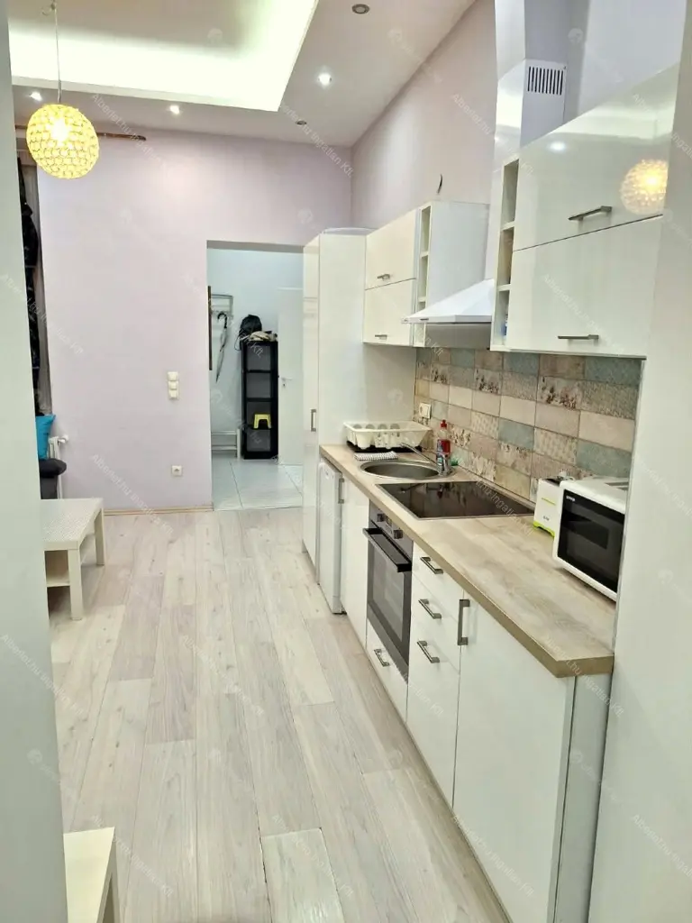 Kiadó albérlet 320000 Ft/hó áron: Budapest, VI. kerület  Ó utca. Mérete: 62 nm, 3 szobás | Alberlet.hu - 6661934