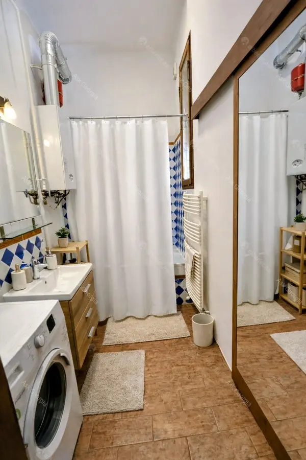 Kiadó albérlet 280000 Ft/hó áron: Budapest, VI. kerület  Ó utca. Mérete: 75 nm, 2 szobás | Alberlet.hu - 6664115