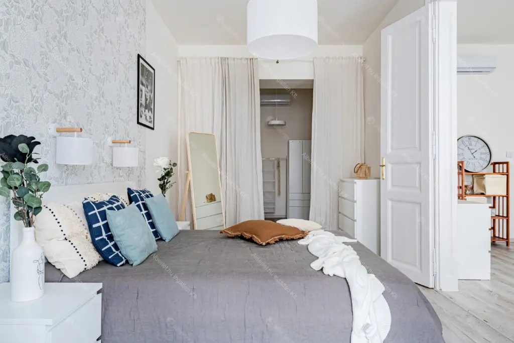 Kiadó albérlet 455000 Ft/hó áron: Budapest, VI. kerület  Ó utca. Mérete: 81 nm, 3 szobás | Alberlet.hu - 6657661