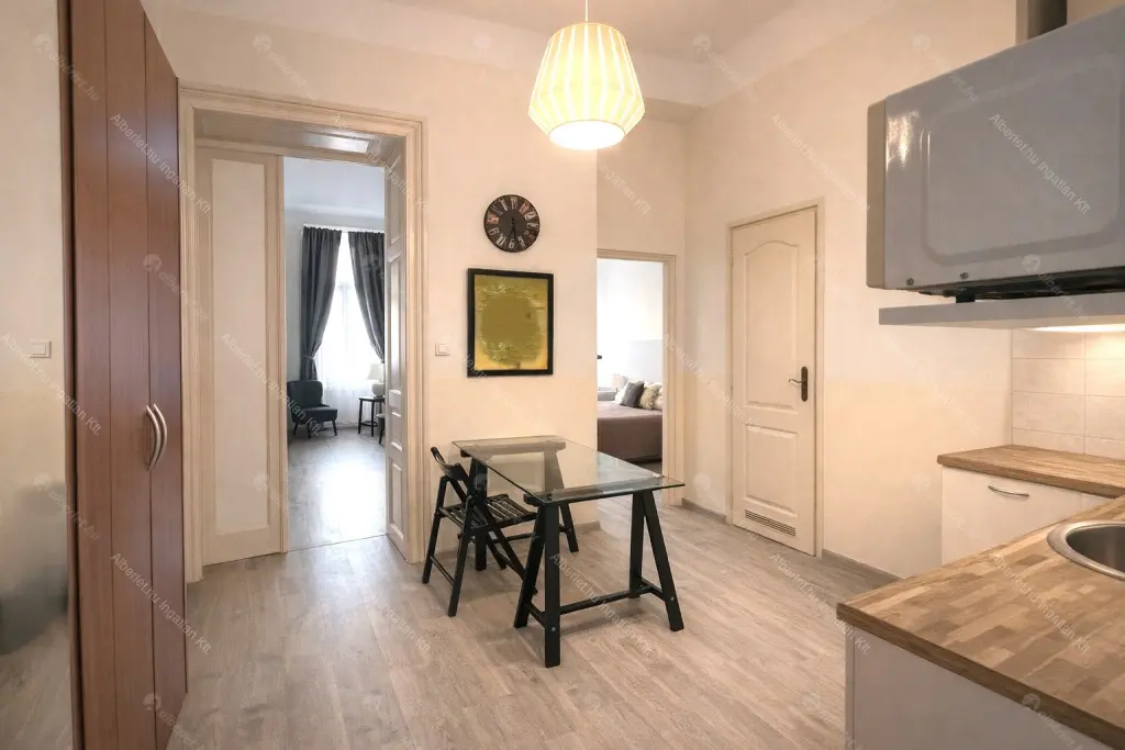 Kiadó albérlet 320000 Ft/hó áron: Budapest, VI. kerület  Ó utca. Mérete: 83 nm, 3 szobás | Alberlet.hu - 6663997