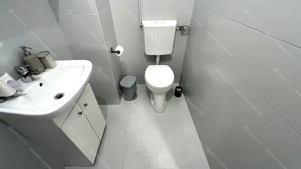 Kiadó albérlet 320000 Ft/hó áron: Budapest, VI. kerület  Ó utca. Mérete: 83 nm, 3 szobás | Alberlet.hu - 6664005